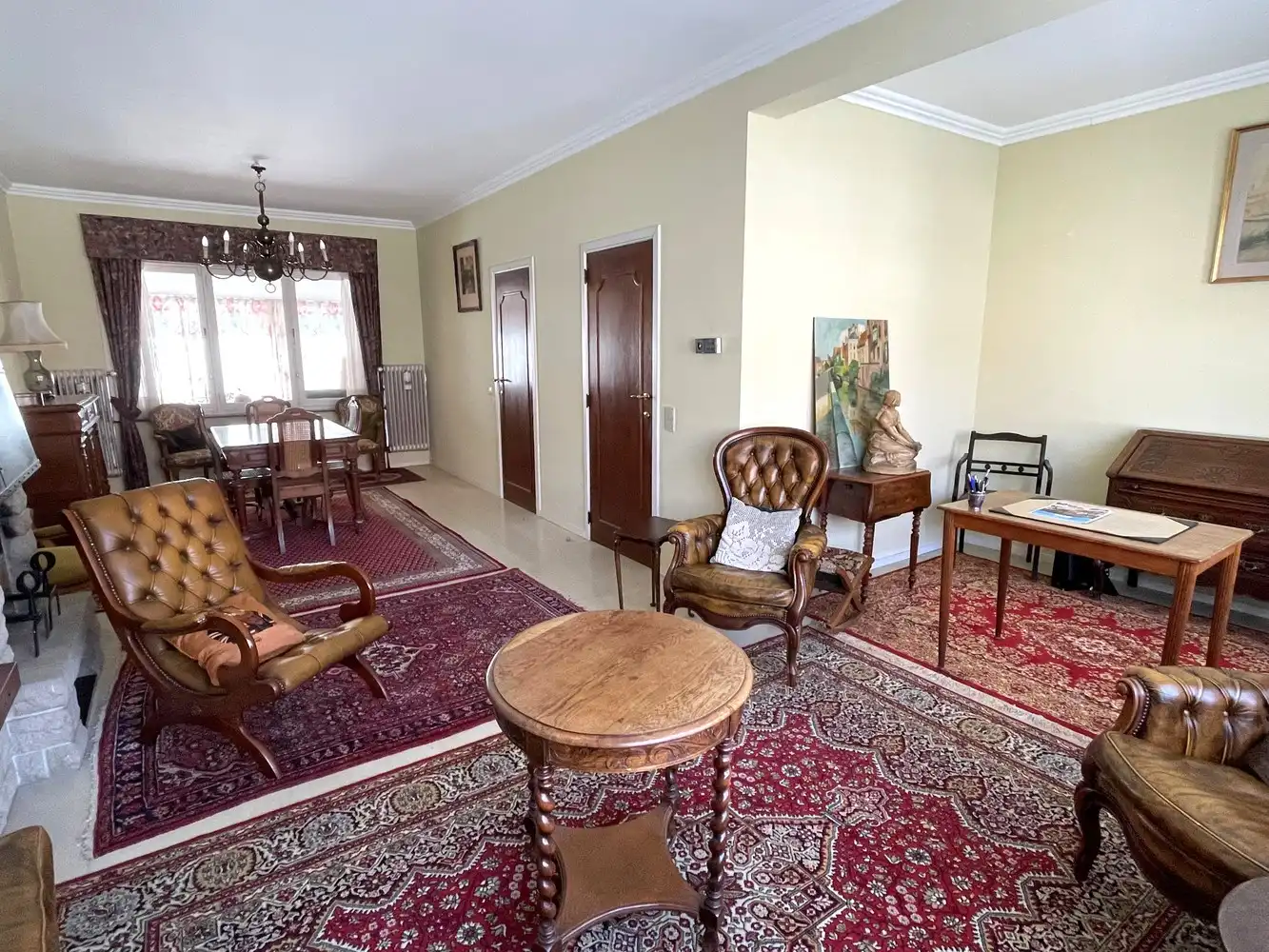 Ruime, solide gezinswoning met 4/5 slaapkamers en zonnige tuin in Koningslo foto 2