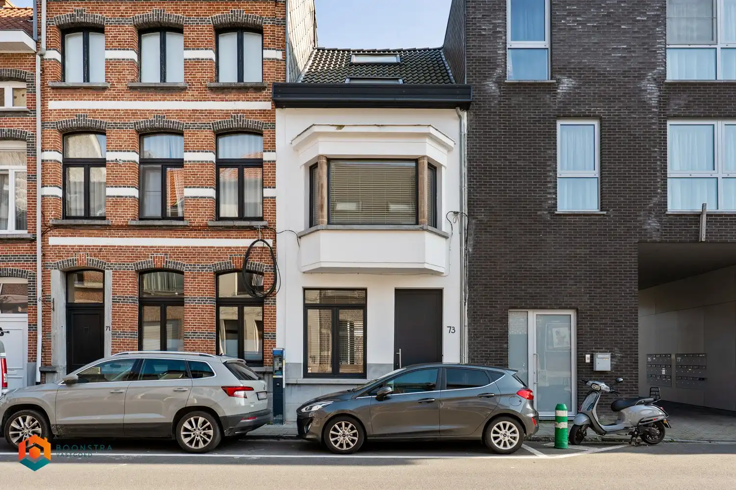 Gerenoveerde woning met 2 slaapkamers nabij centrum Lier foto {{pictureIndex}}