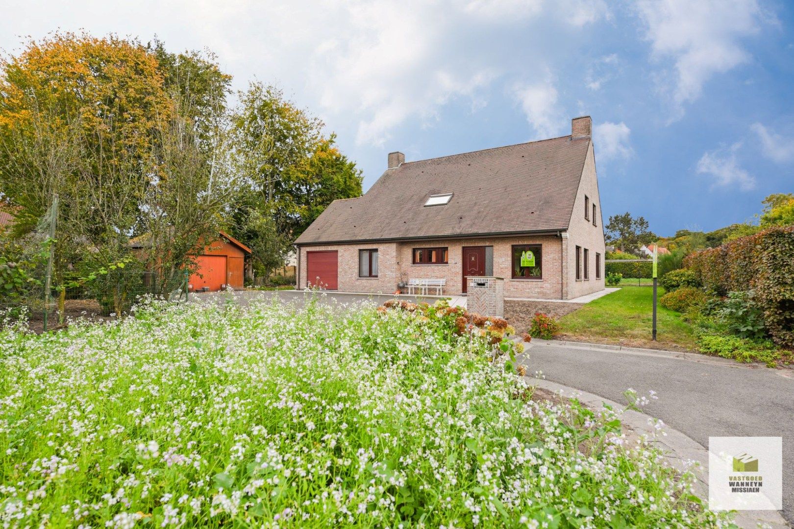Zeer centraal en rustig gelegen ruime woning met 5 slaapkamers foto 2