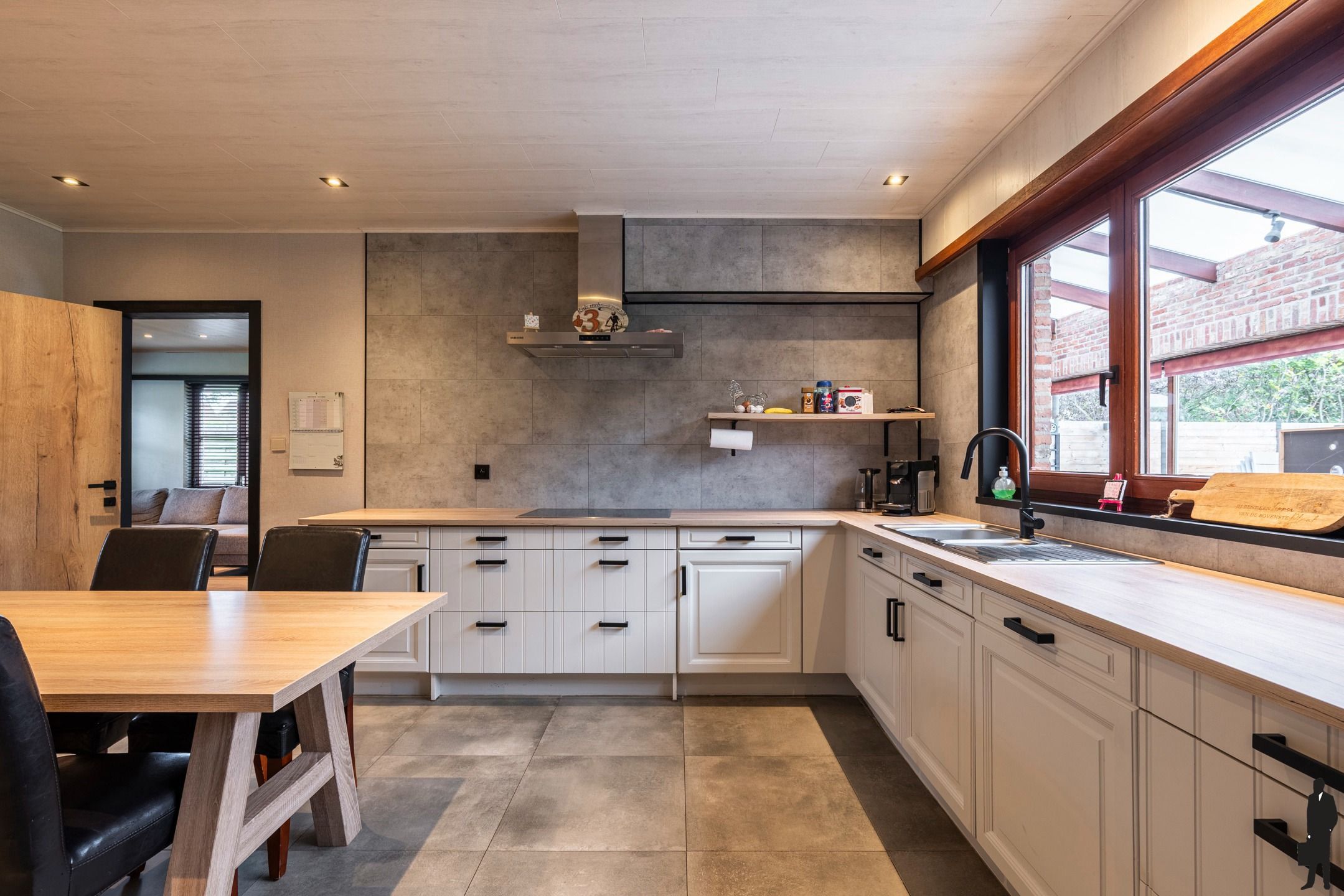 Ruime vrijstaande woning met bijgebouw op 880m² in Weelde foto 7