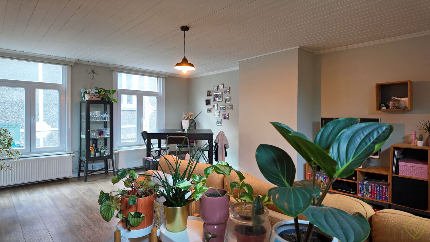 Recent gerenoveerd appartement in het centrum van Eeklo! foto 2