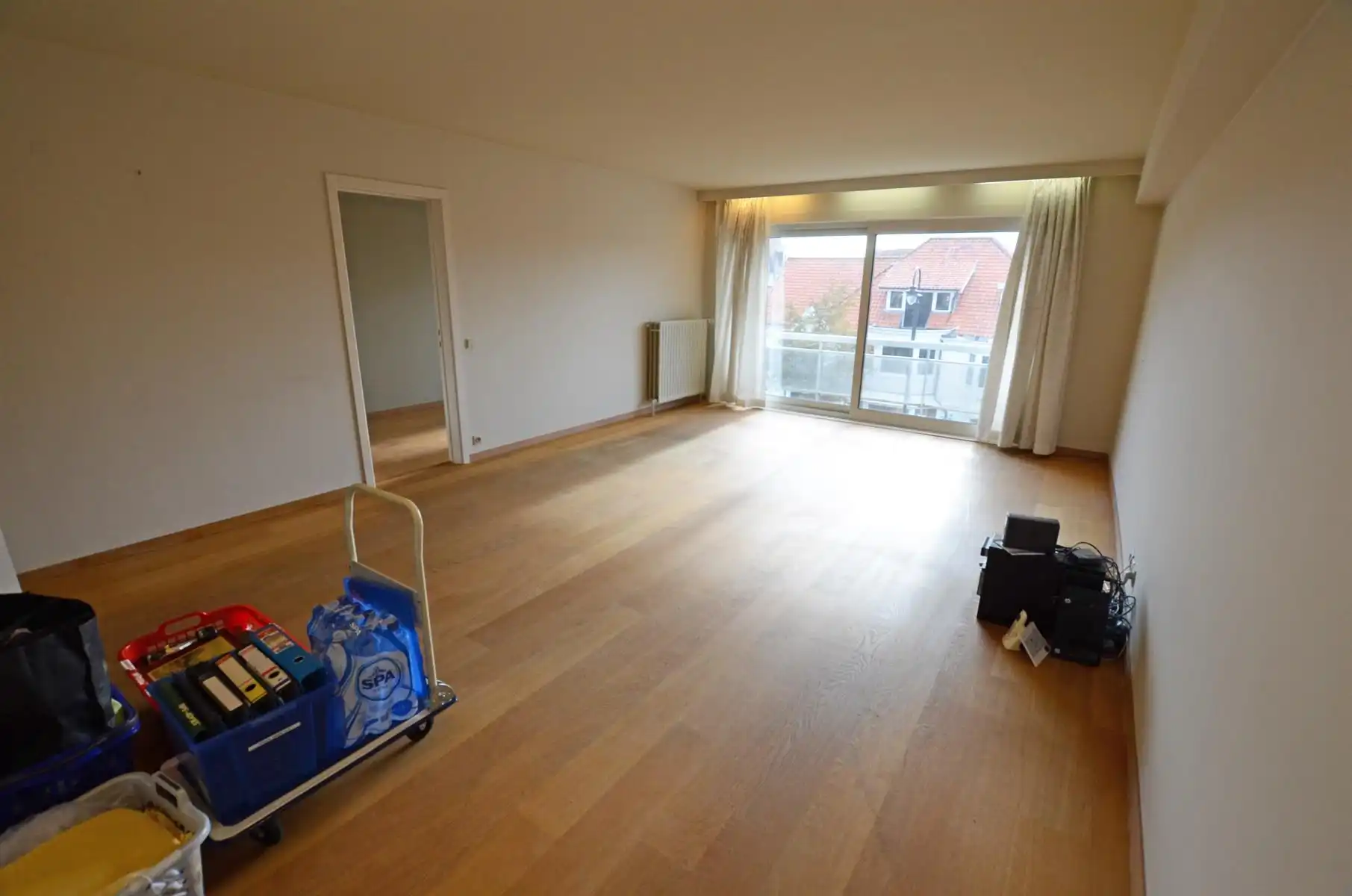 Interessant renovatie project : Drie-slaapkamer appartement op de Kustlaan nabij de minigolf foto 2