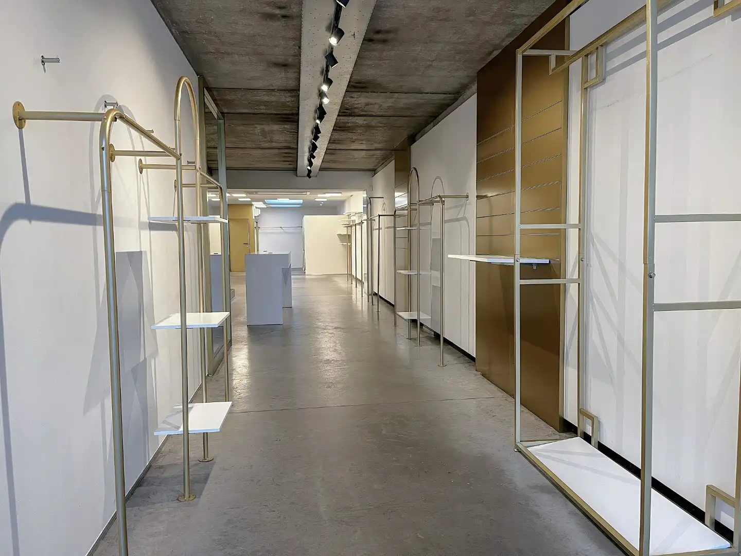 Mezzanine winkel Lippenslaan 247 Knokke te koop foto 6