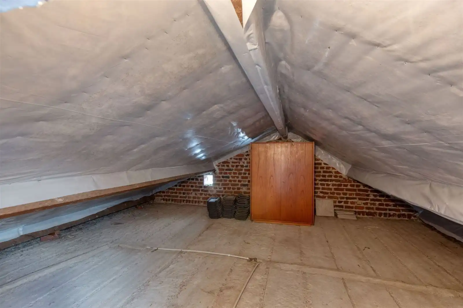 Charmante lichtrijke woning (251m²) met 4 slaapkamers + garage op een uitstekende locatie te Buizingen  foto 25