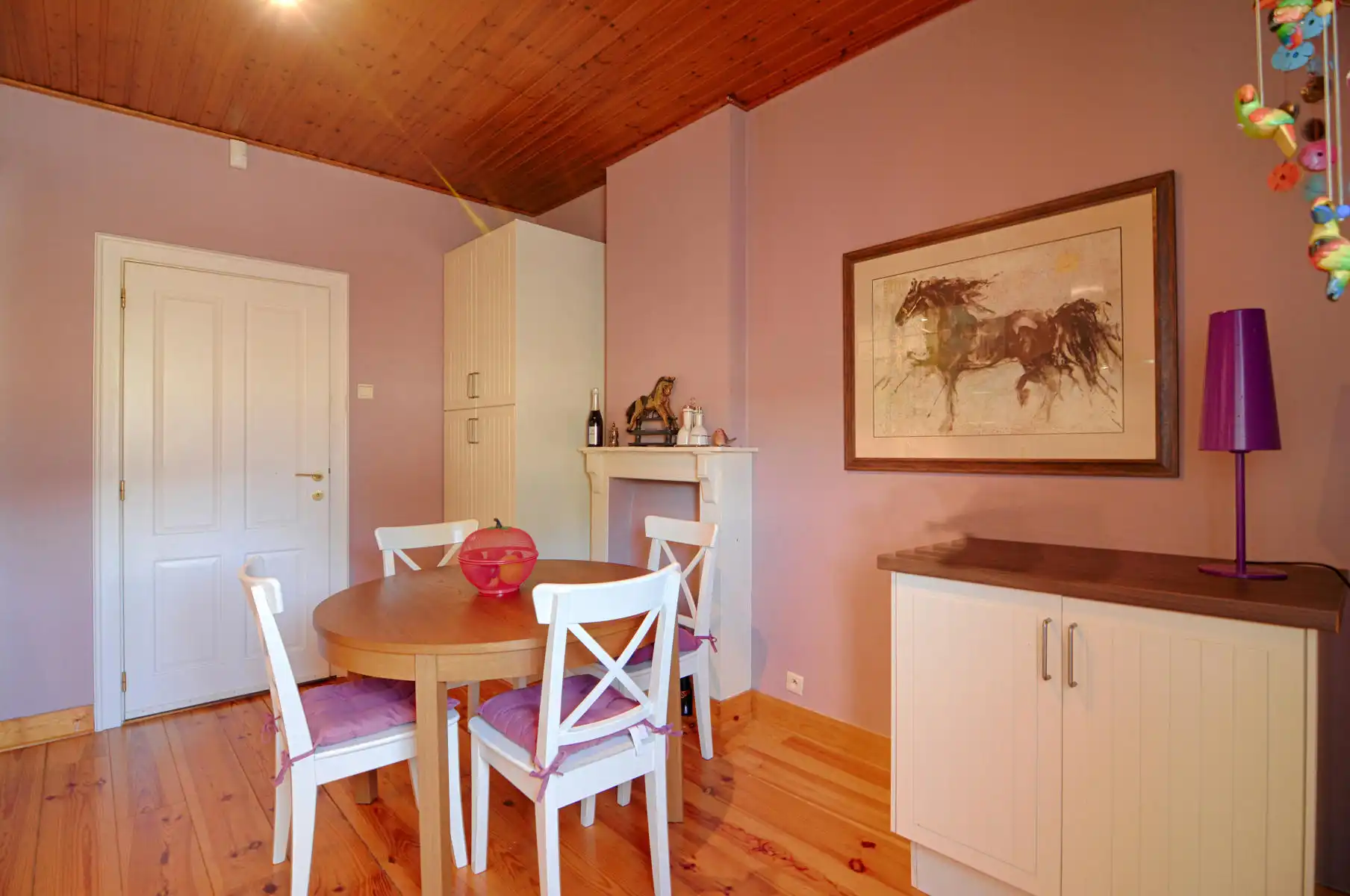 Riante woonst met statig horecapand en feestzaal foto 15