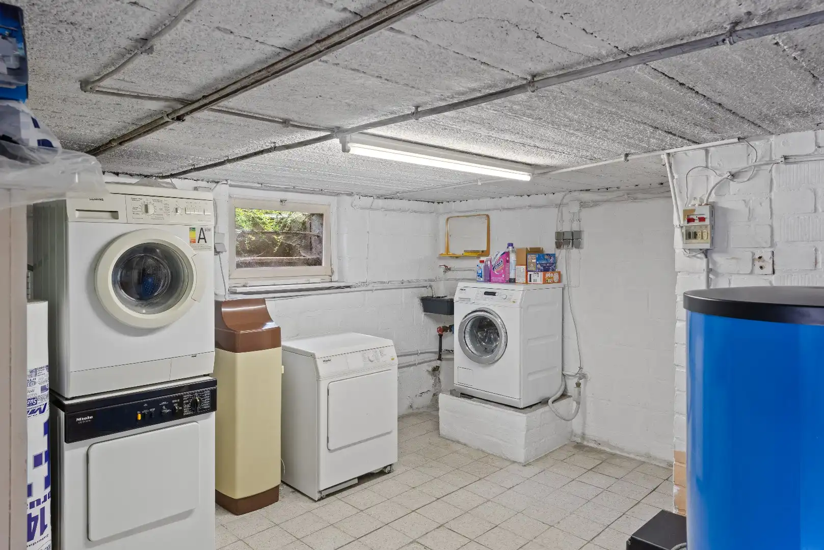 Zeer gunstig gelegen bungalow met 3 slaapkamers op 12a 15ca foto 22