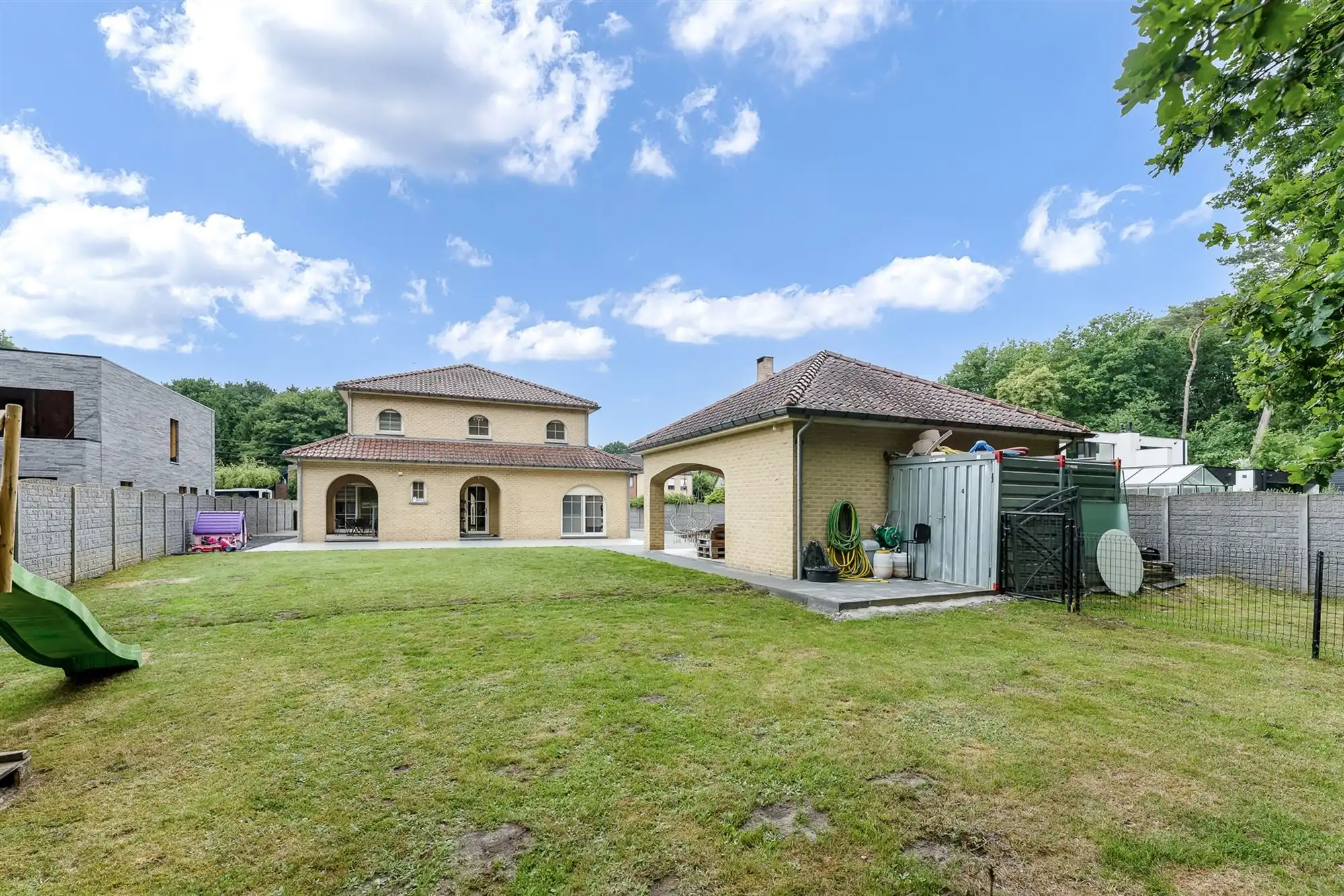 ZEER RUIME, GOED ONDERHOUDEN WONING (269M²) MET 4 SLAAPKAMERS EN RUIME GARAGE OP EEN PERCEEL VAN 10ARE TE BEVERLO foto 22