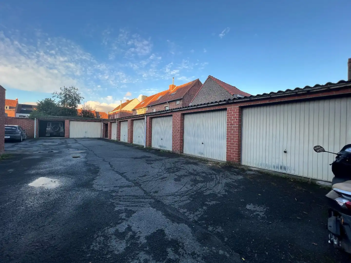 Garagebox in centrum Ieper foto 3