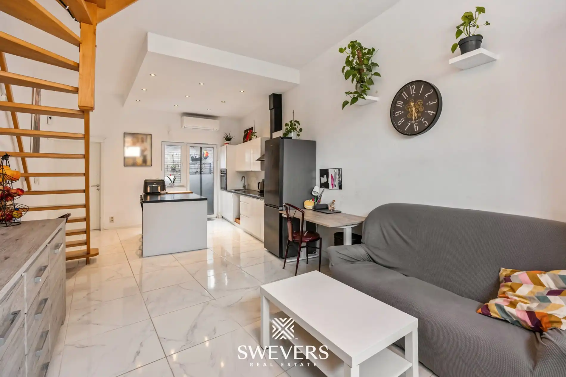 Gerenoveerde woning met 3 slaapkamers vlakbij centrum  foto 2