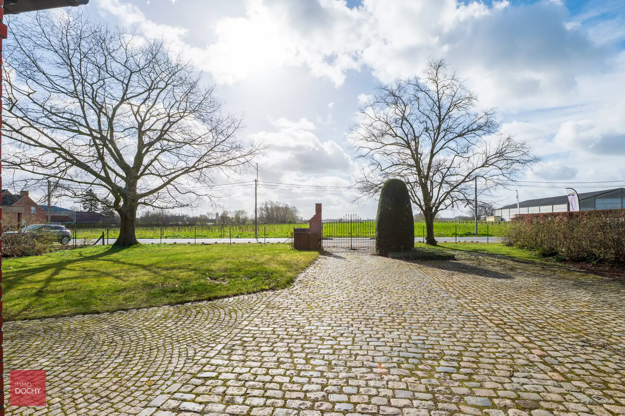 Villa met paardenstallen op 4.876m² foto 15