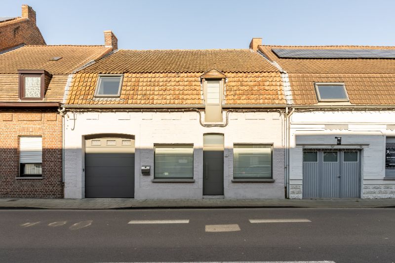 Instapklare woning met grote garage en tuin. foto 19
