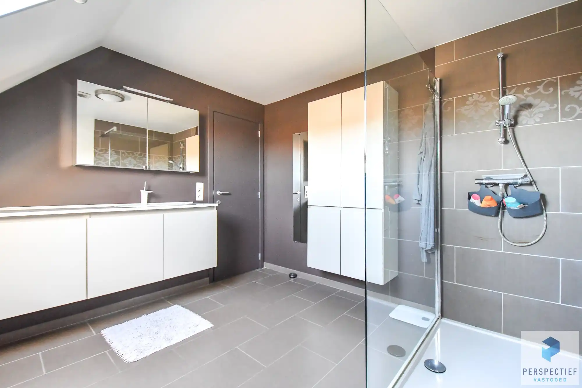 BEZOEKMOMENT ZATERDAG 18/04 VAN 10U TOT 12U | Recente mooie gezinswoning met 3 slpk en aangename z-w tuin te Vichte foto 16