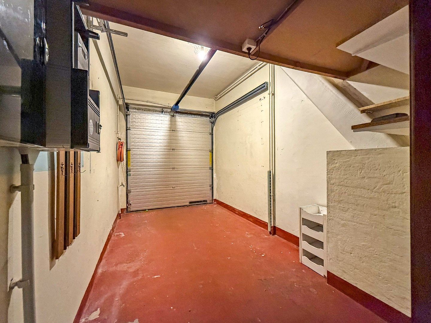 Instapklare rijwoning met garage en zonnige tuin nabij marktplein (157 m²) foto 7