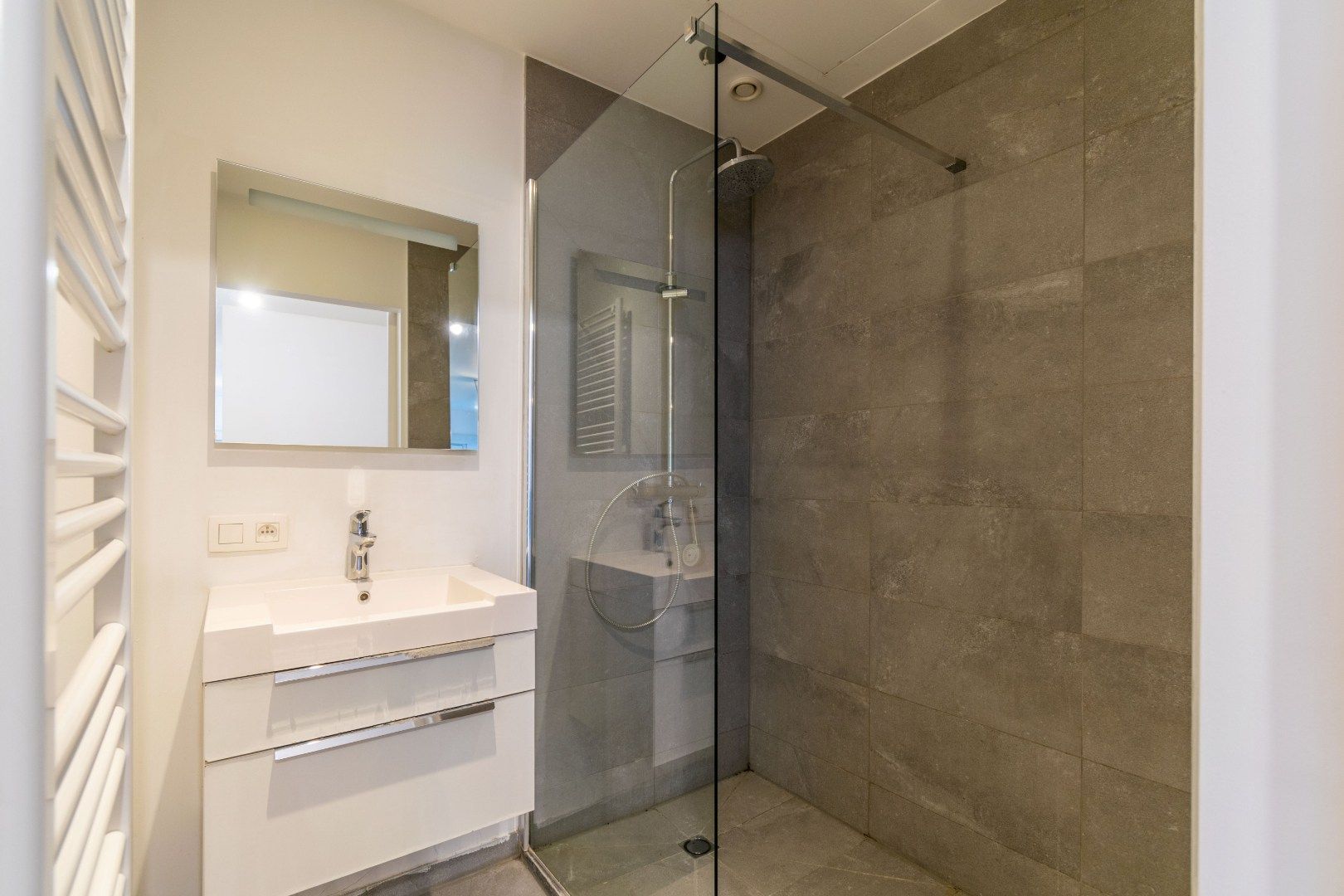 1-SLAAPKAMER GELIJKVLOERSAPPARTEMENT MET TERRAS ! foto 8