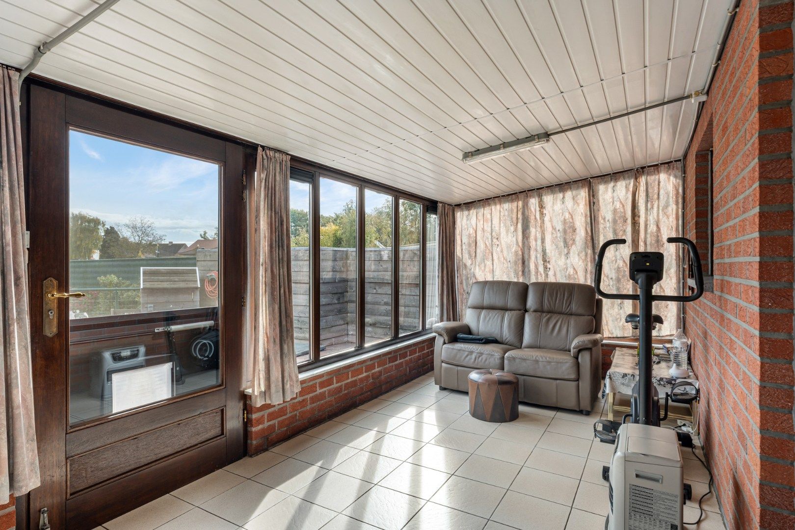 Verzorgde gezinswoning op een perceel van 9a08ca, gebouwd in 1988 op een rustige locatie nabij het centrum van Neeroeteren!  foto 18