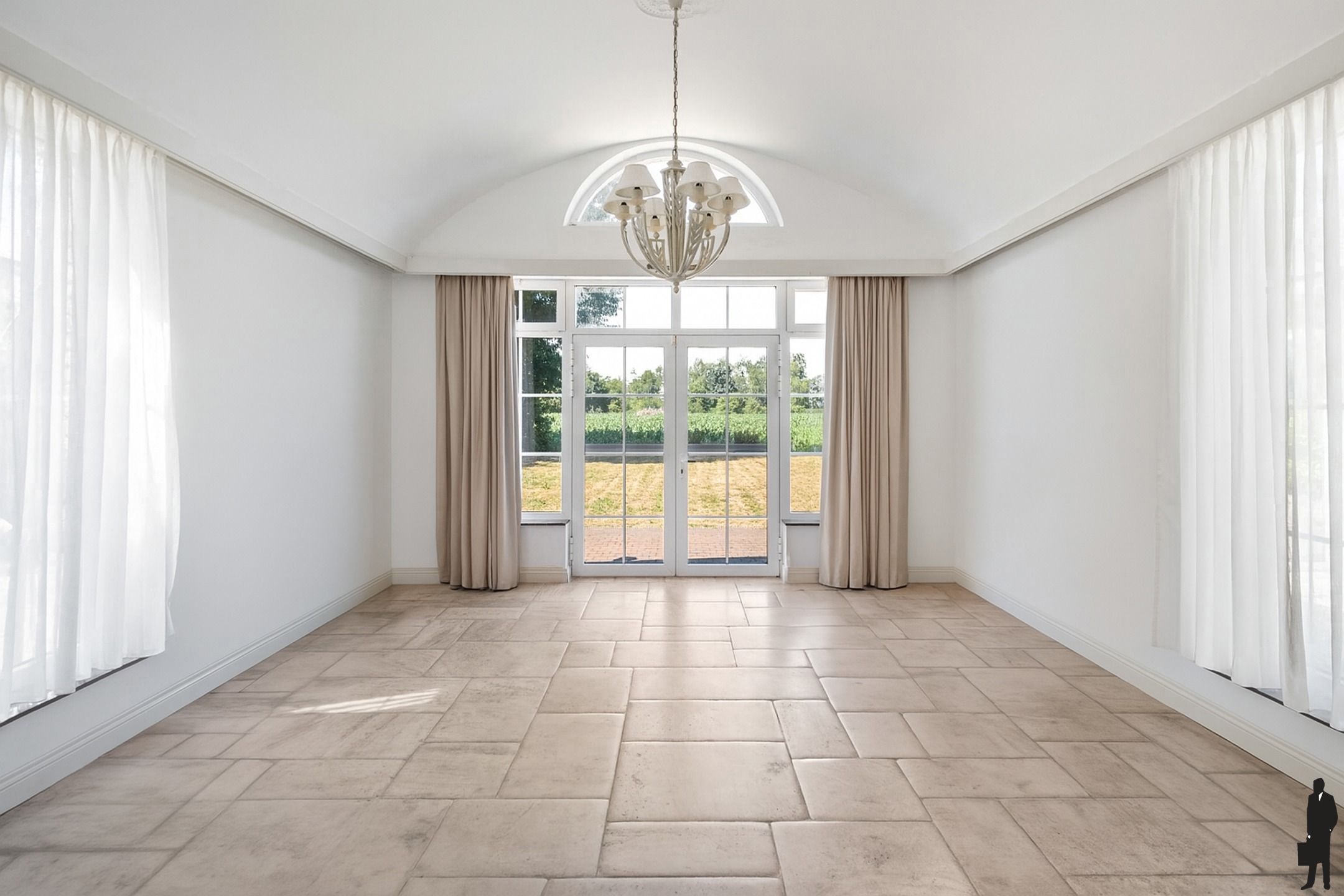 Exclusieve, gerenoveerde villa in rustige buurt foto 5
