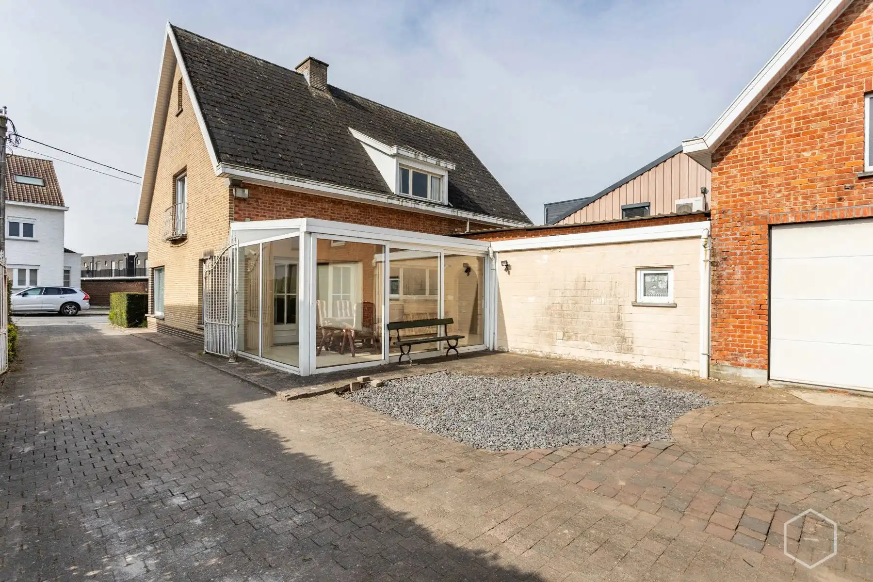 Te renoveren open bebouwing op 12a 59ca met garage van 290m² foto 21