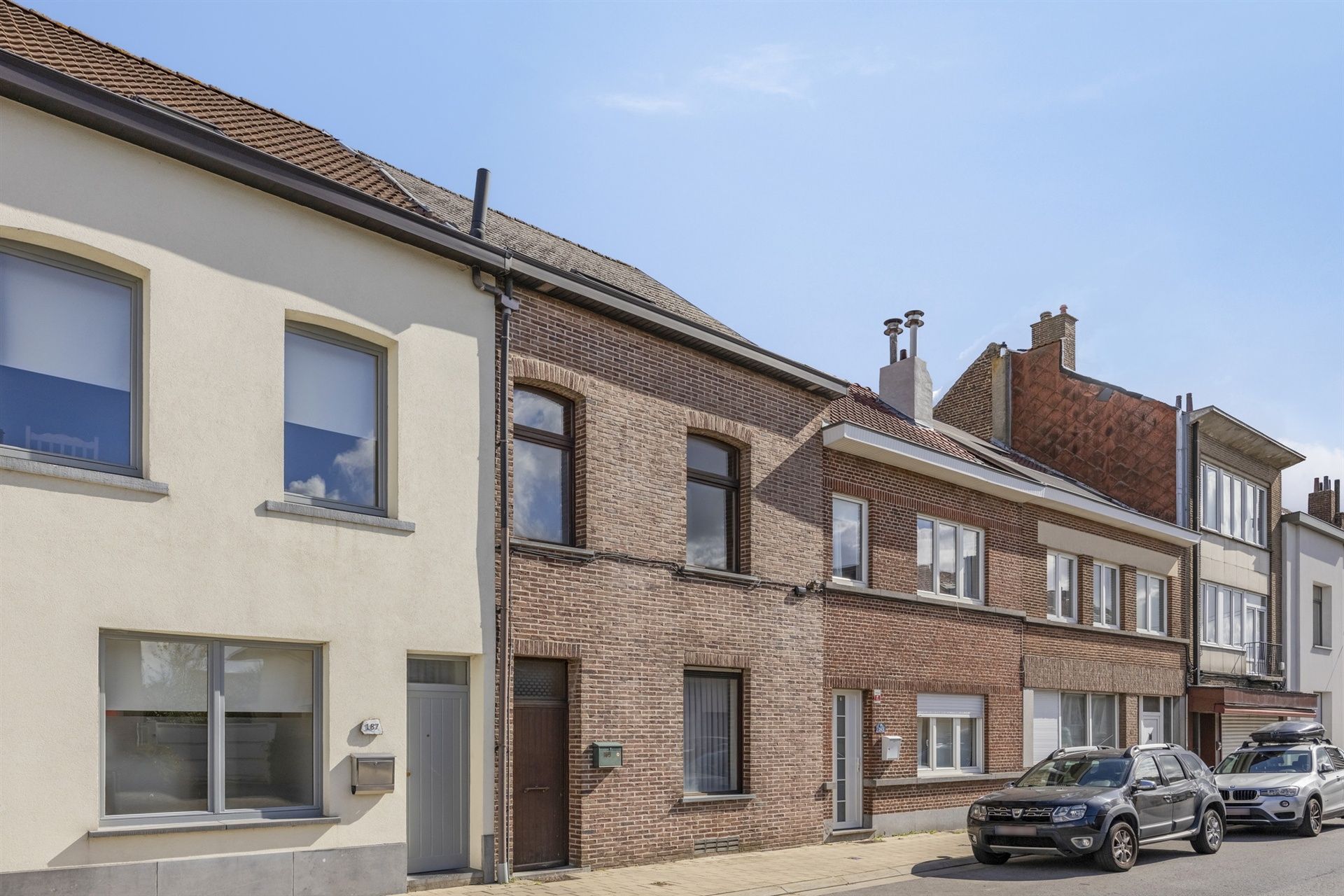 Hoofdfoto van de publicatie: Te renoveren woning met 4 kamers