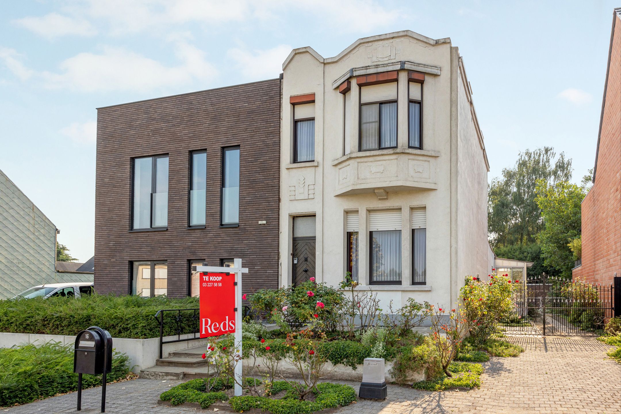 goed gelegen te renoveren woning met tuin en 2 garages + aanpalende bouwgrond (175m²) foto 3