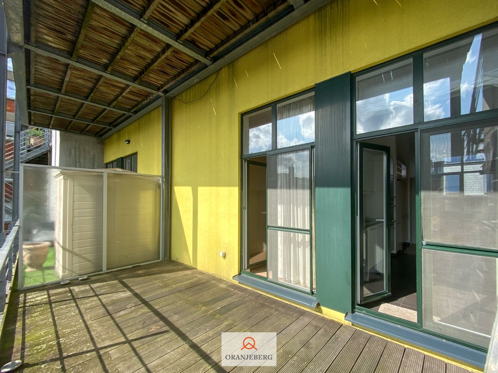 Mooi 2 slaapkamerappartement met uniek terras en autostaanplaats aan de Zuid foto 11