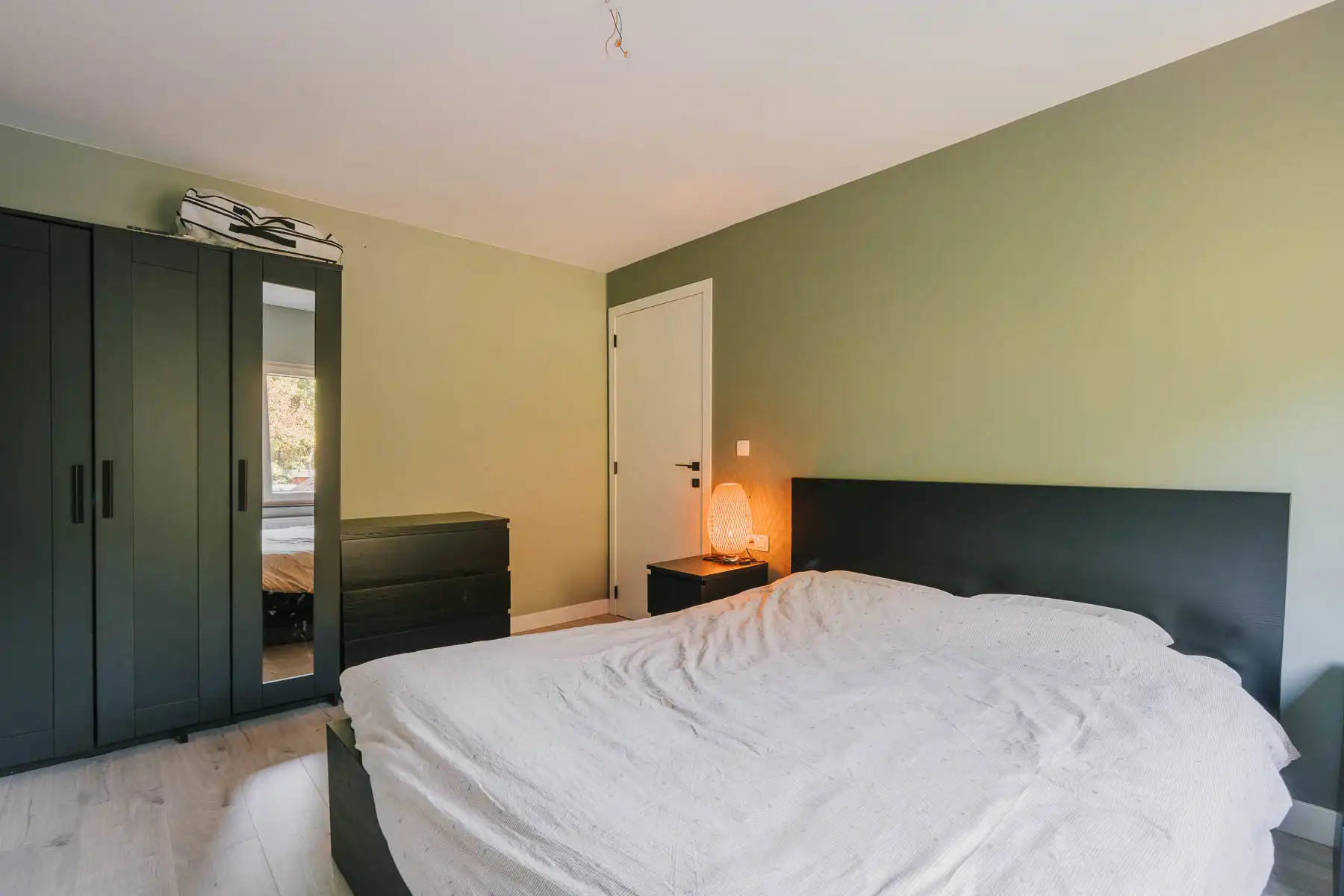 Stijlvol gerenoveerde open bebouwing op 630 m² foto 17