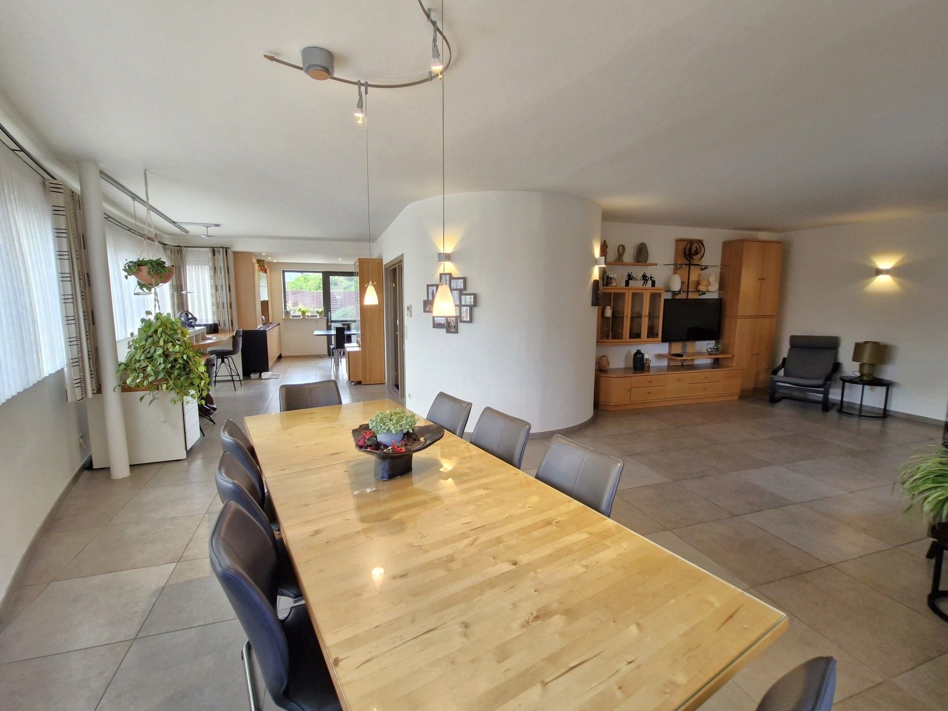Gebouw te koop foto 3