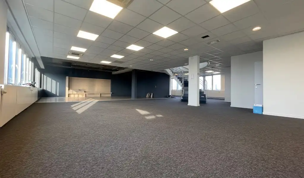 Kantoren te huur in Quinten Building in Berchem foto 3