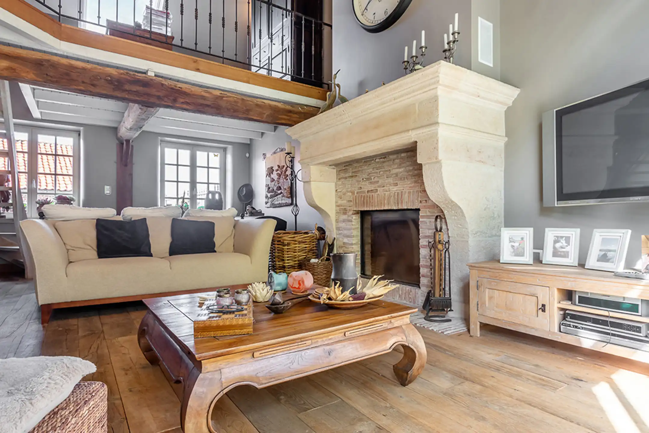 Gerestaureerde vierkantshoeve met B&B op 80 are grond foto 24