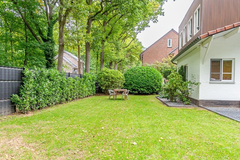 Charmante gerenoveerde woning op toplocatie in Neerharen (Lanaken) foto 36