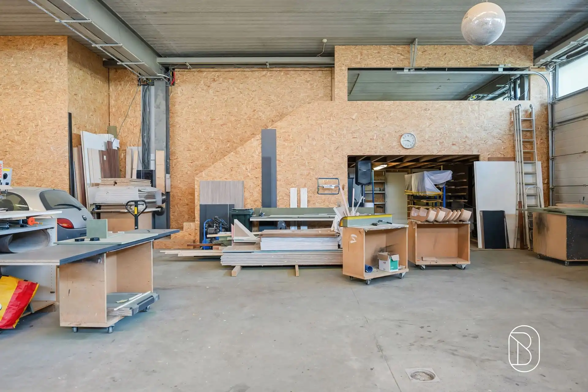 Loods met bureaus in Oudenaarde  foto 2
