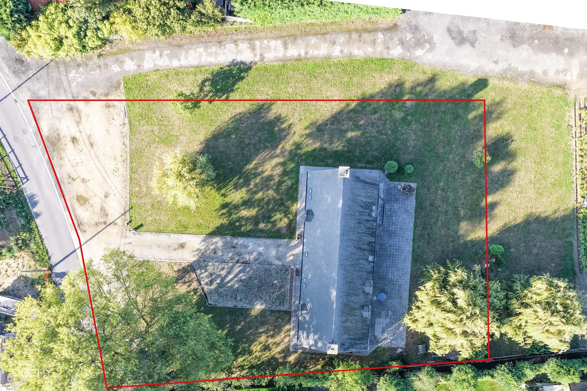 Ruime villa met veel mogelijkheden foto 14