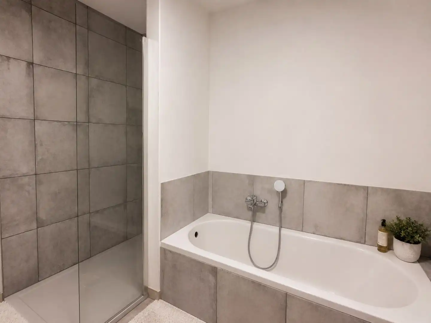 NIEUWBOUWWONING IN HARTJE POESELE MET 4 SLPKS, TUIN & GARAGE foto 10