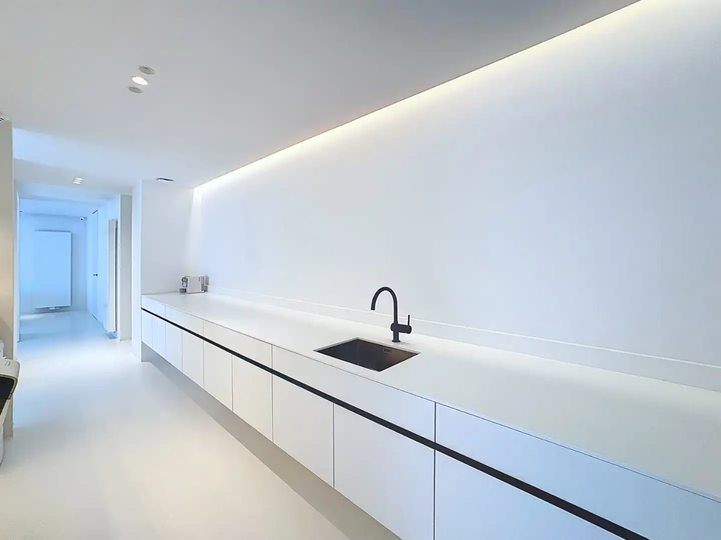 Prachtig kantoor gelegen in de Dorpsstraat te Koekelare foto 6