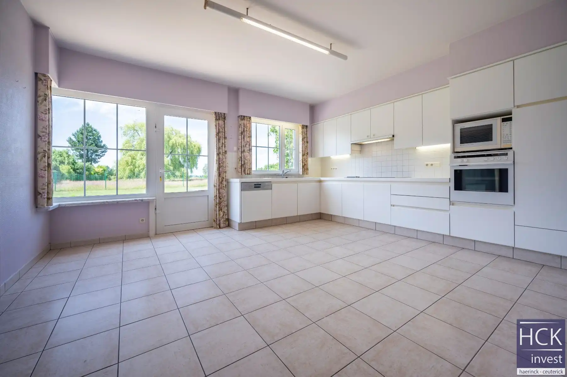 KRUISHOUTEM - Tijdloze & zeer ruime villa op prachtig perceel van 3.550 m² foto 11