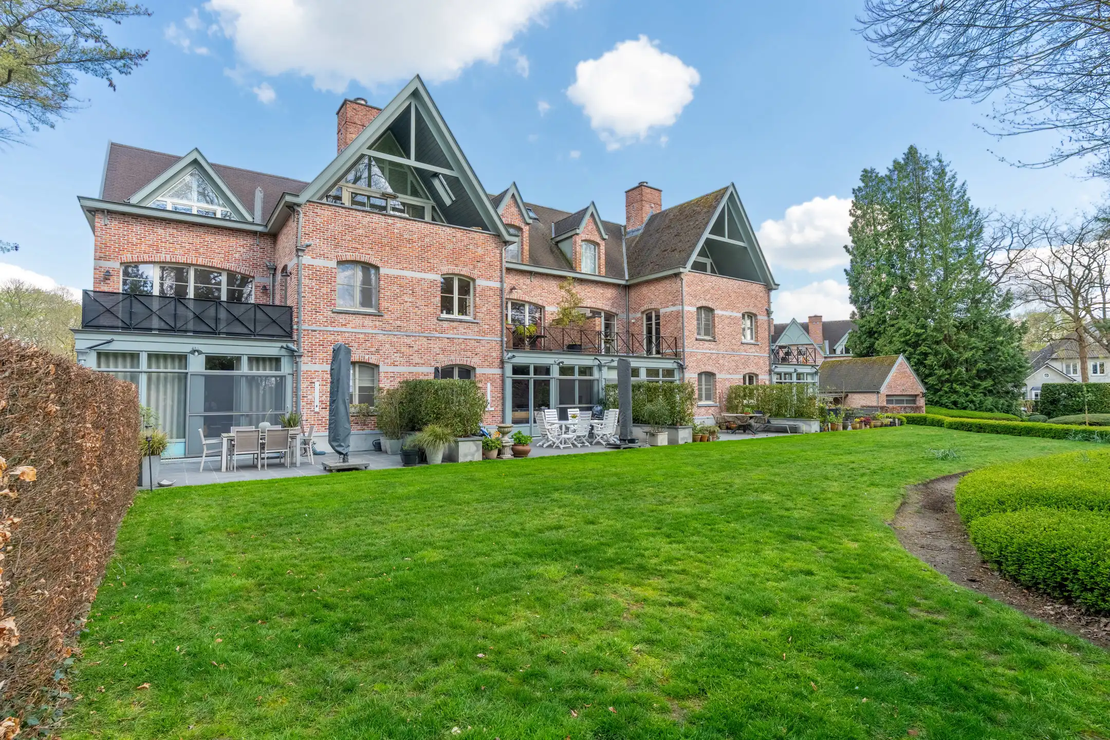 Prachtig luxeapp (120m²) op groene locatie te Westmalle. foto {{pictureIndex}}