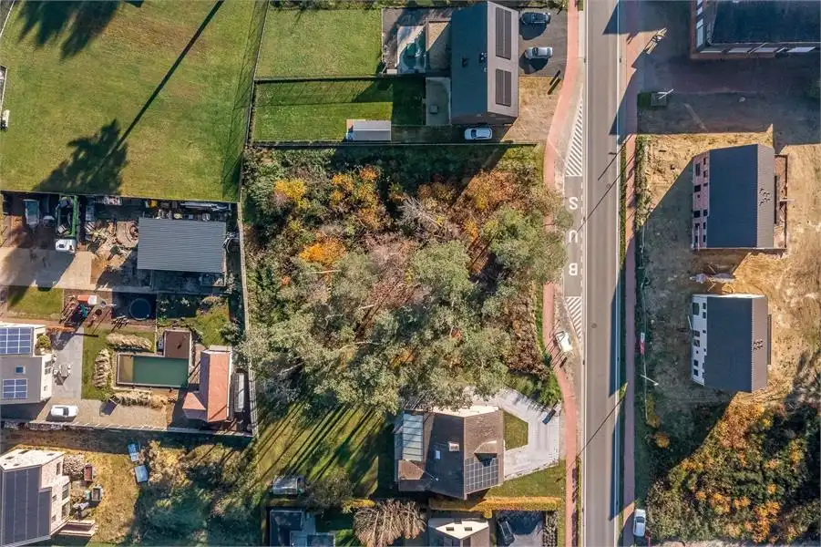 Centraal gelegen bouwgrond voor open bebouwing in Ham foto {{pictureIndex}}