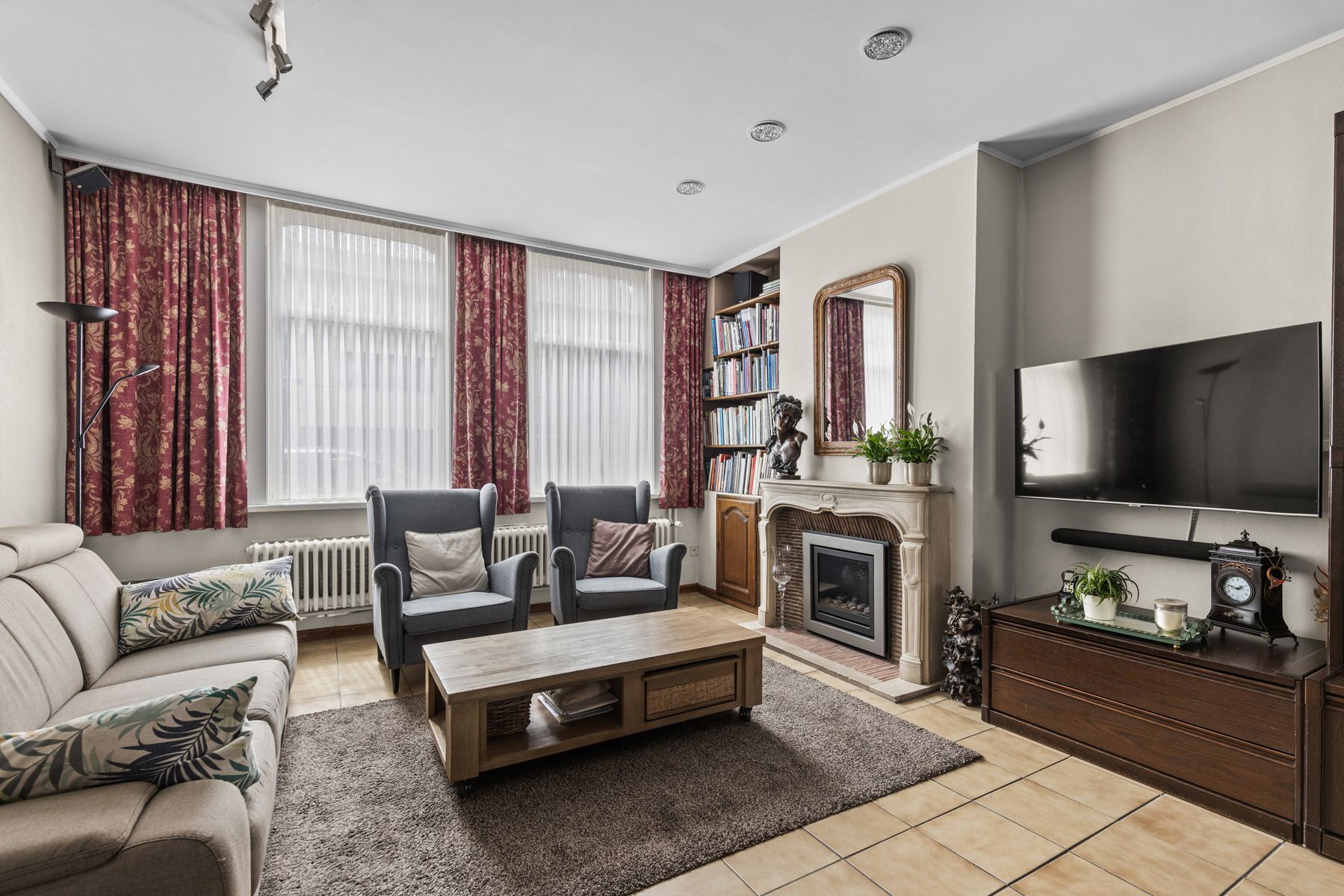 Zeer ruime 5-slpk woning te Sint-Kruis! foto 2