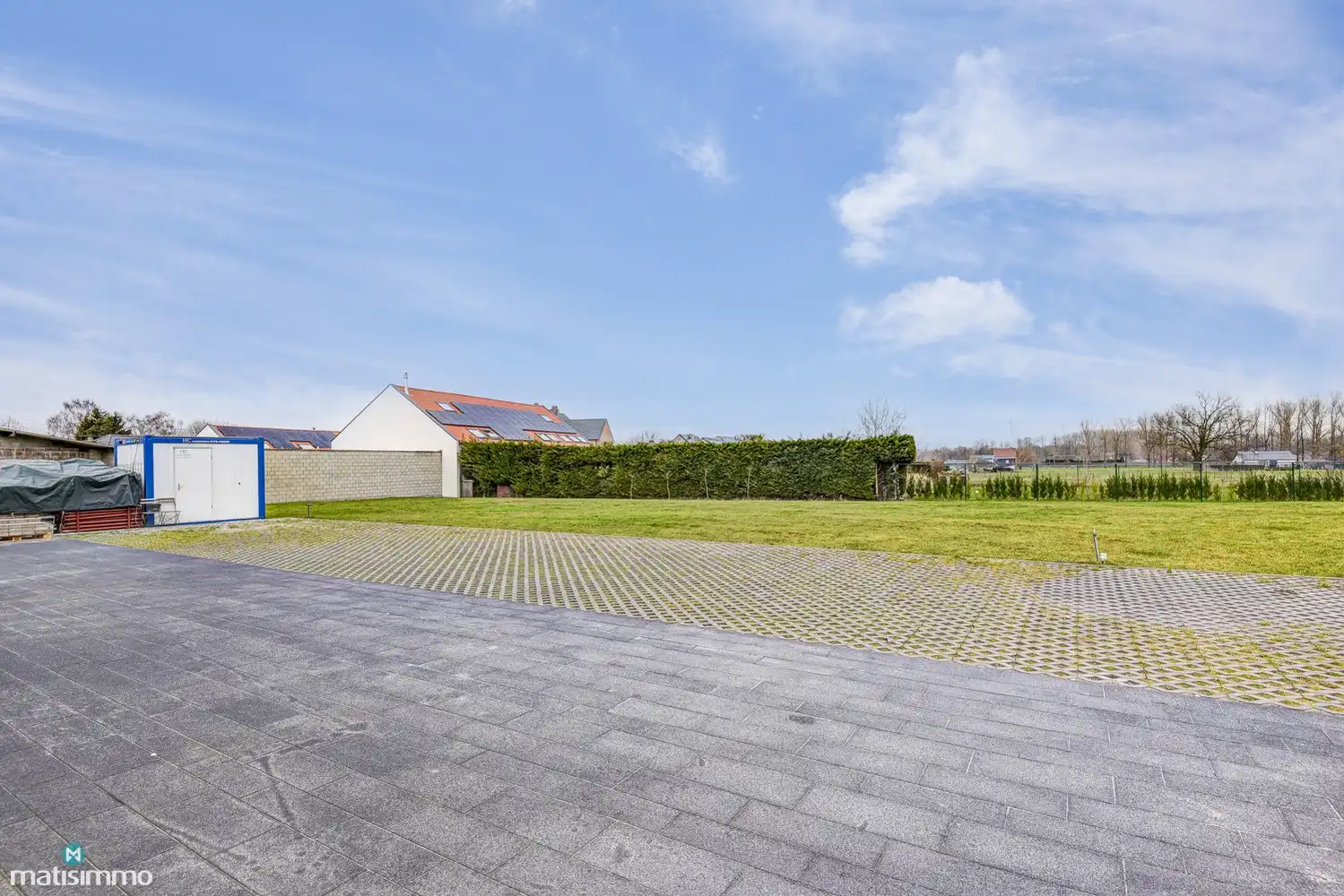 RUIM NIEUWBOUW APPARTEMENT MET 2 SLAAPKAMERS, TERRAS, GARAGE, AUTOSTAANPLAATS EN KELDERBERGING TE BEVERST foto 28