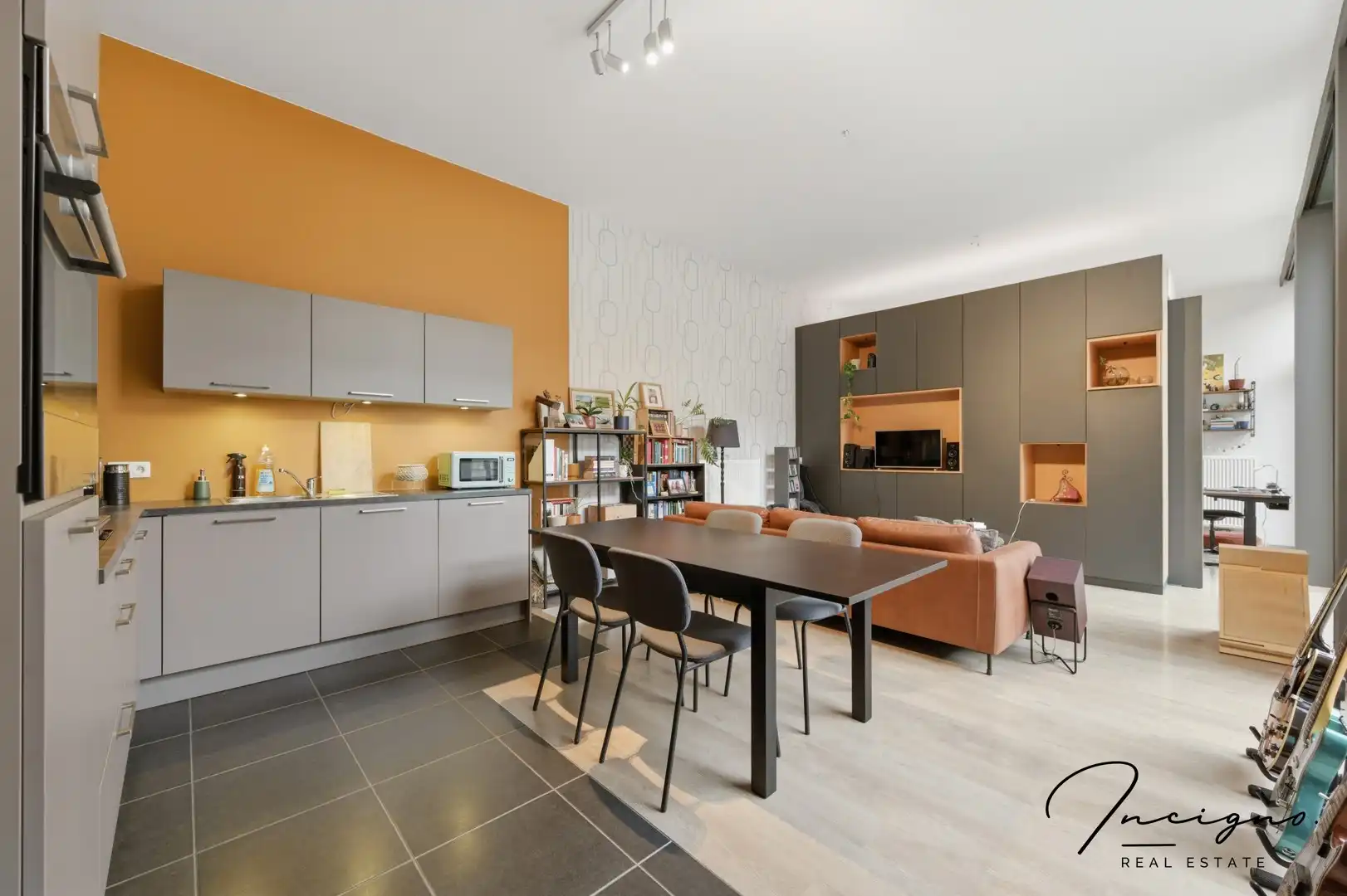 Gelijksvloers loft-appartement met tuinterras foto 3