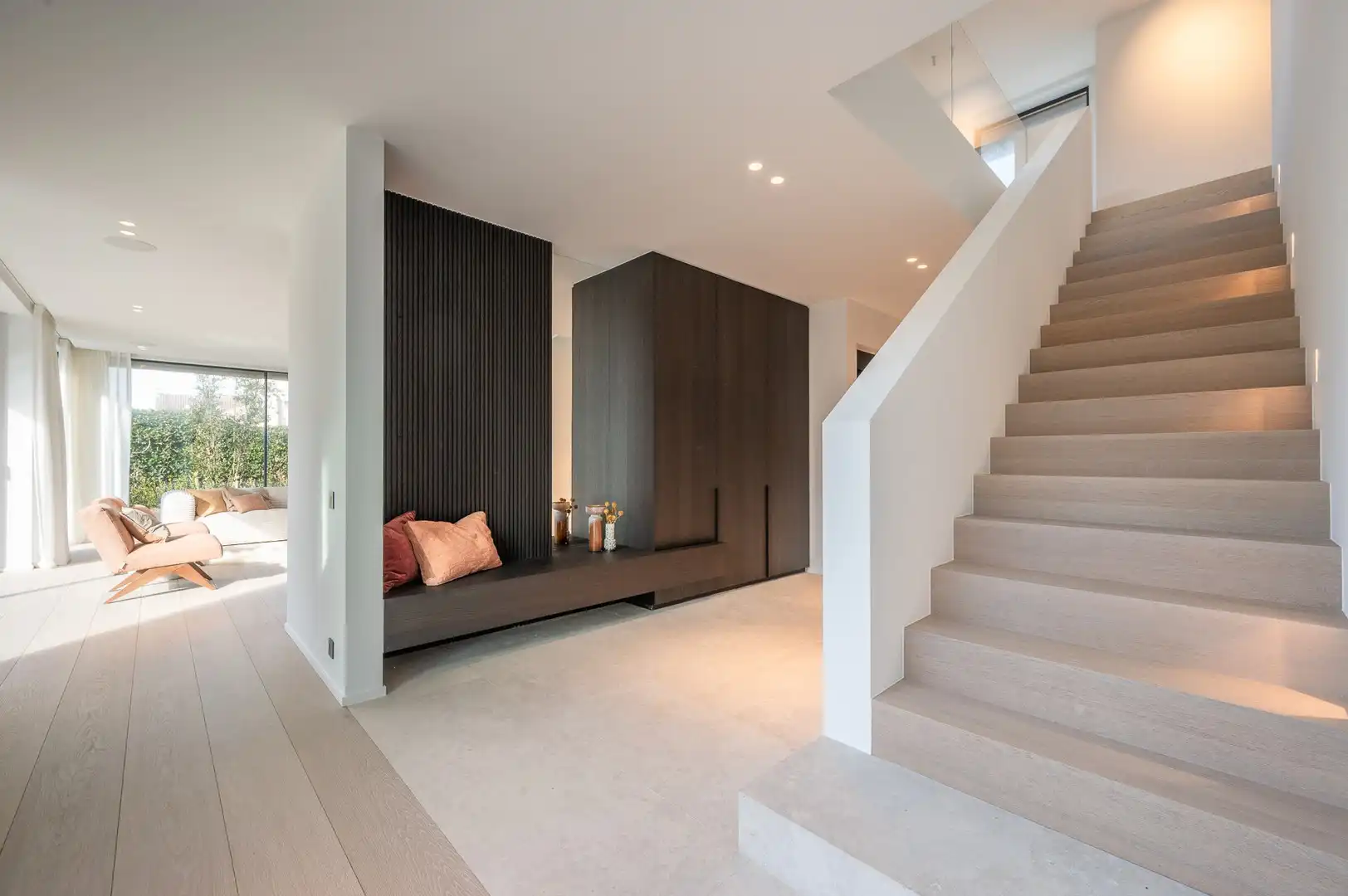 Uitzonderlijke luxueuze nieuwbouwvilla met zwembad in een residentiële buurt te Knokke foto 11