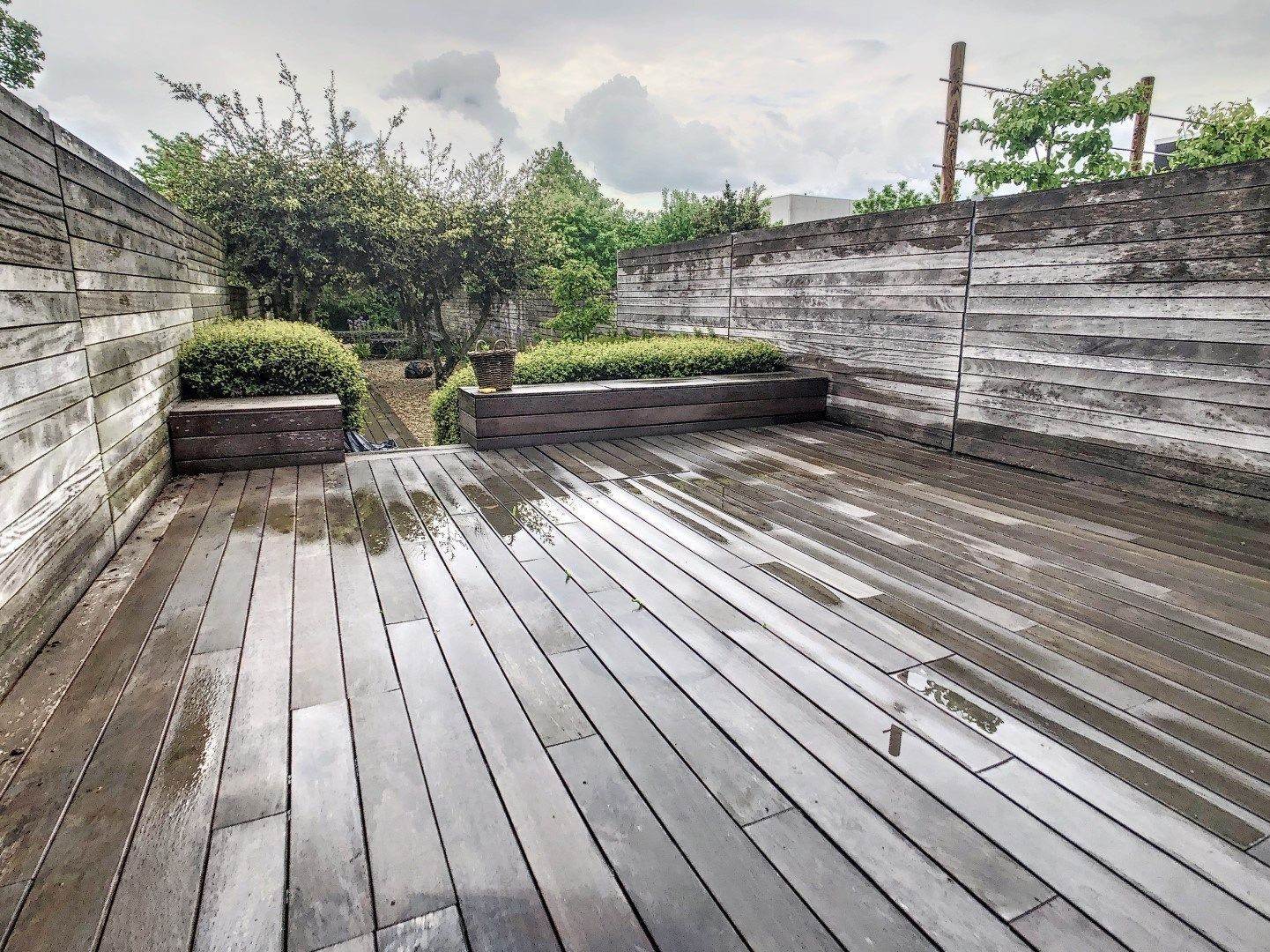 Rijwoning met prachtige tuin in centrum van Westrozebeke foto 7