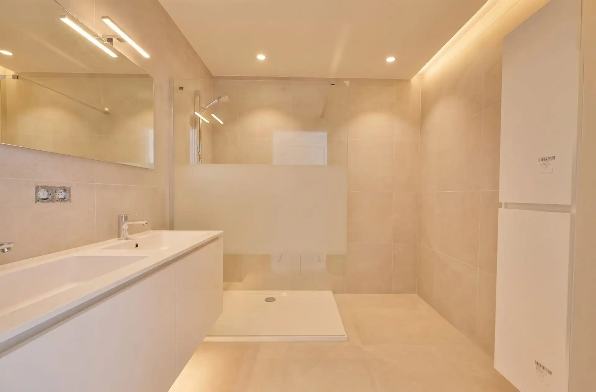 Instapklaar nieuwbouwappartement in het groene Wezemaal foto 6