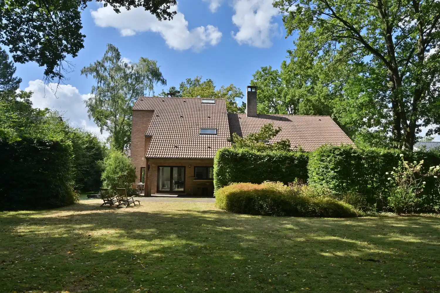 Wonen & Werken: Royale woning met aparte praktijkruimte in een groene, bereikbare omgeving te Zutendaal foto 3