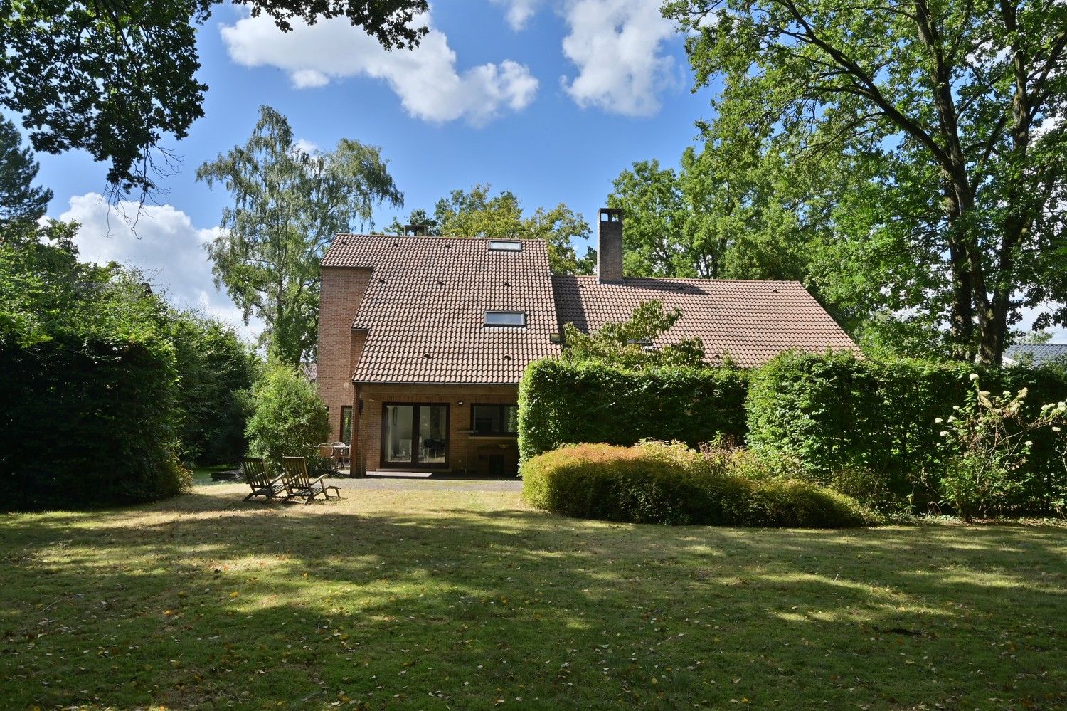 Wonen & Werken: Royale woning met aparte praktijkruimte in een groene, bereikbare omgeving te Zutendaal foto 3