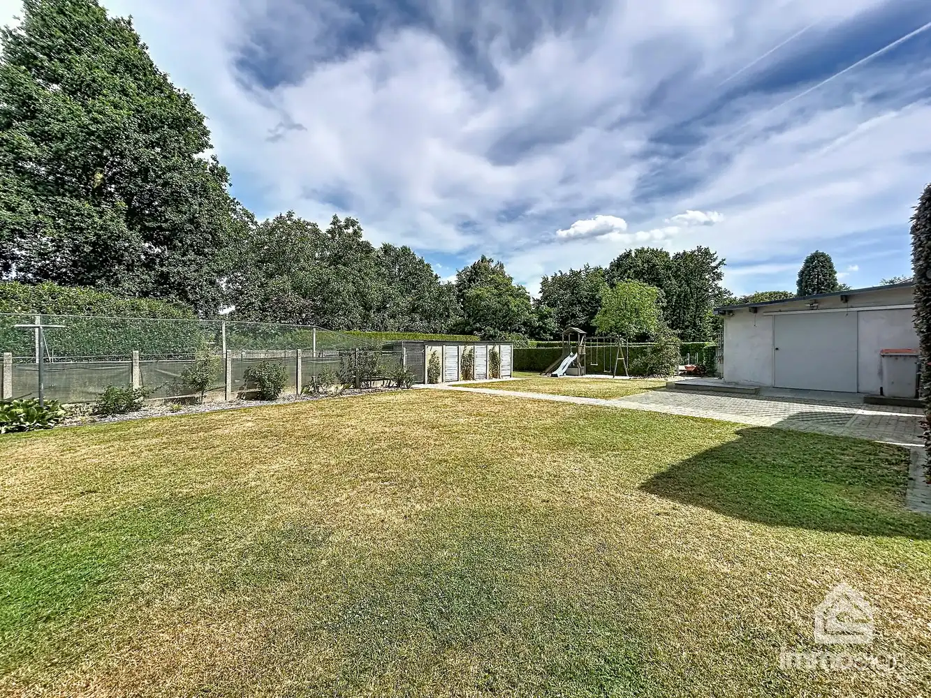 Ruime woning op bijna 2.000 m² grond met dubbele garage en werkhuis foto 35