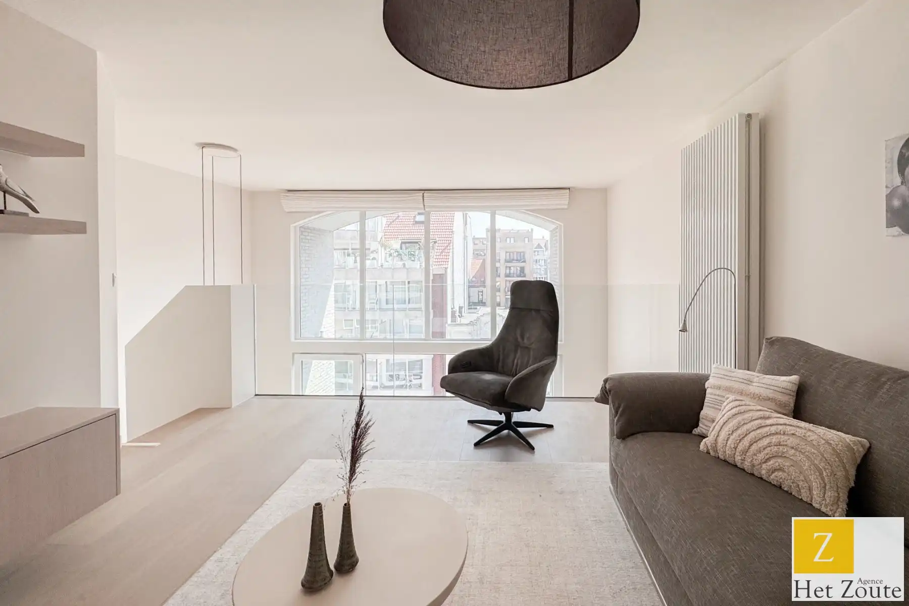 Gerenoveerd duplexappartement met ruim terras foto 17