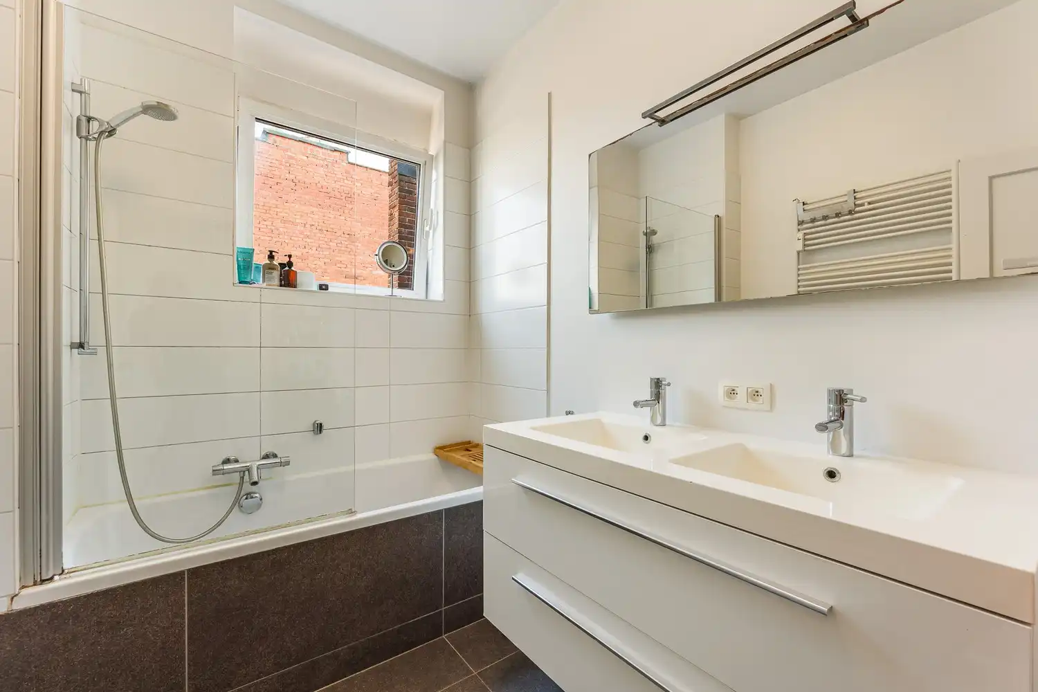 lichtrijk appartement met terras op de hoogste verdieping foto 13
