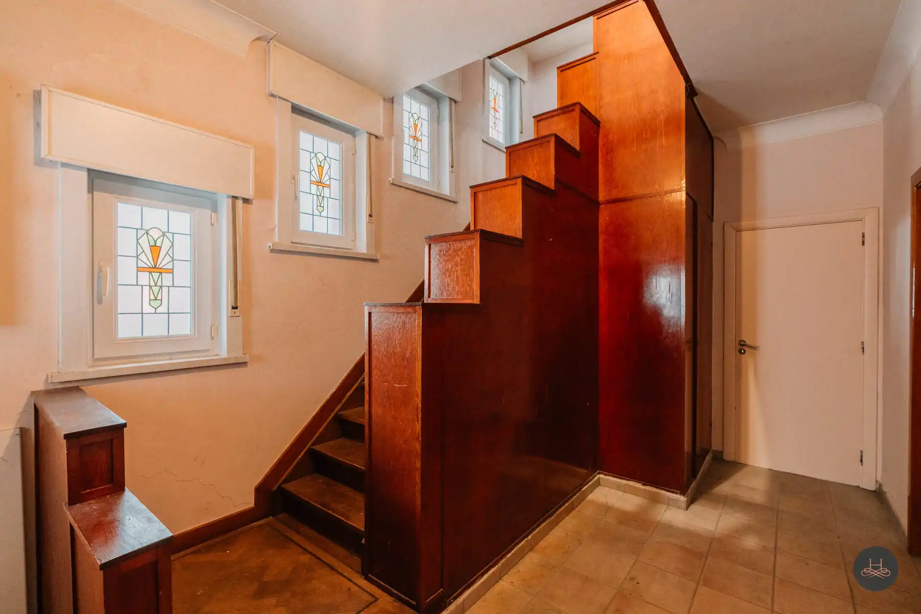 Riante woning met 5 slaapkamers op een uniek perceel.  foto 11