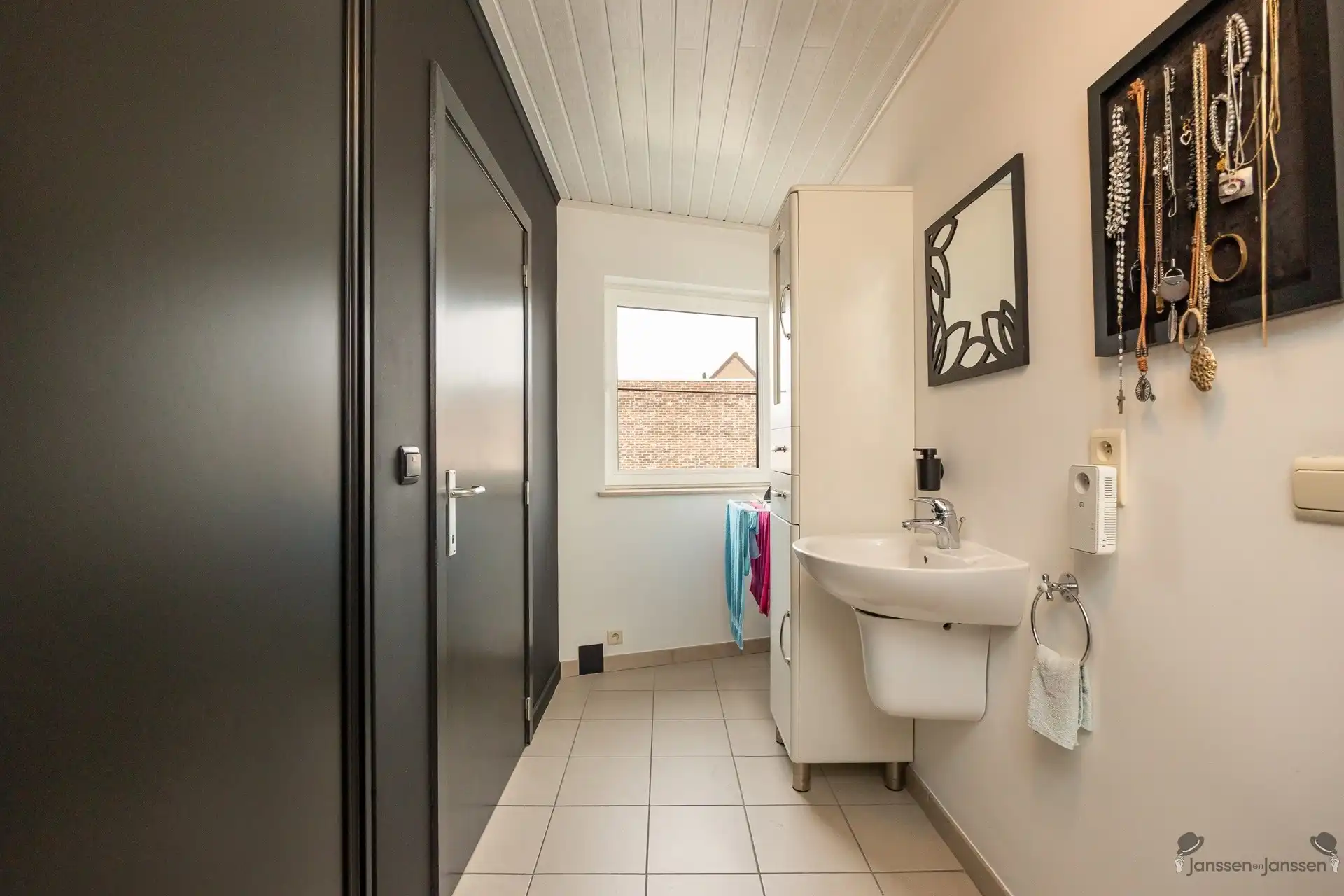 Ruime woonst met tuin en terras foto 22