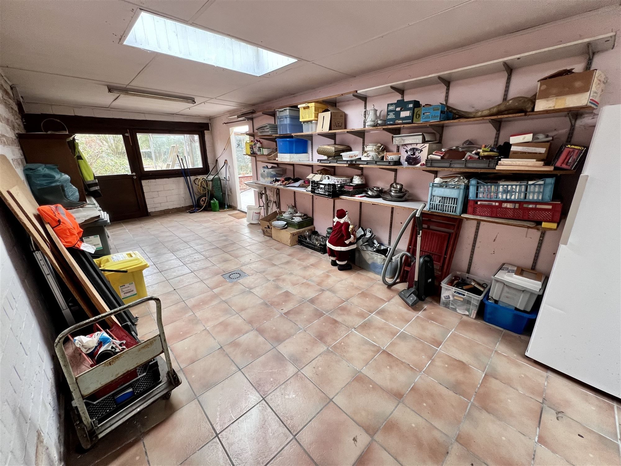 Woning met Garage voor Drie Wagens en Zuidgericht grote Tuin foto 16